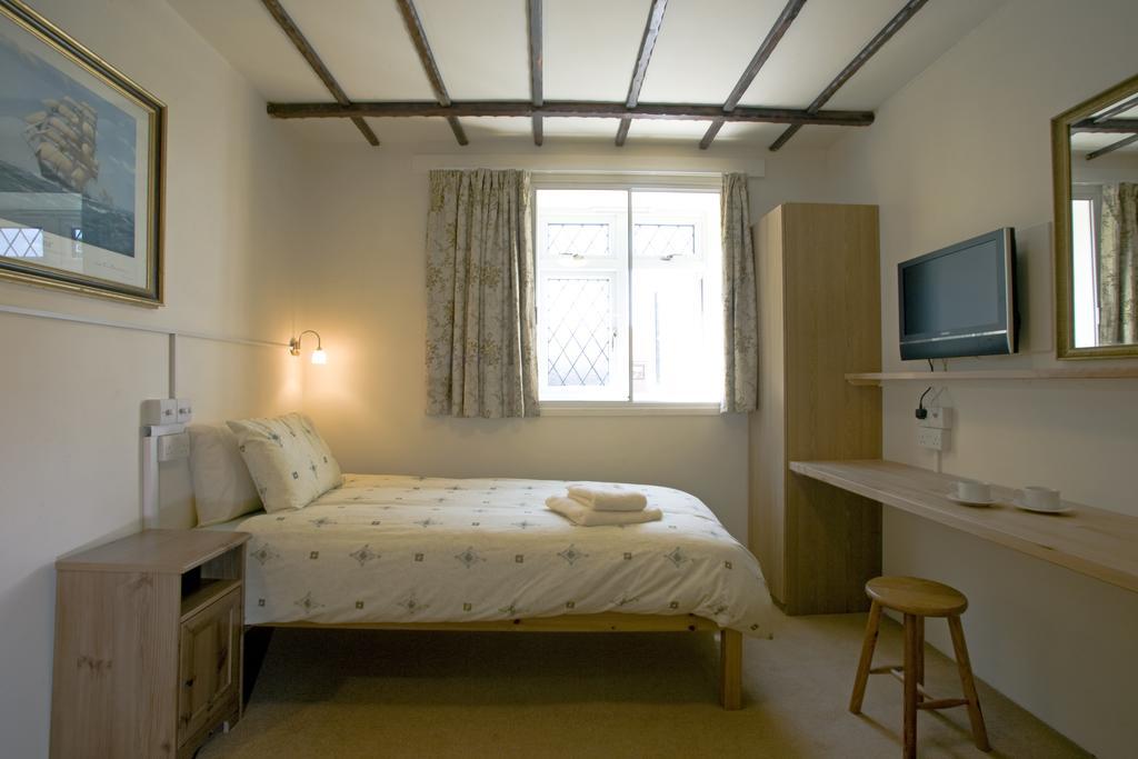 Oakwood Bed And Breakfast Heathrow Hillingdon Pokój zdjęcie
