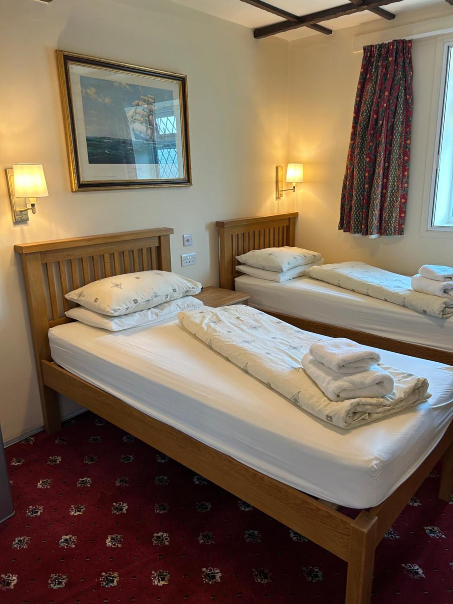 Oakwood Bed And Breakfast Heathrow Hillingdon Zewnętrze zdjęcie